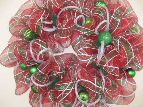 Red and Green Christmas Mesh Wreath