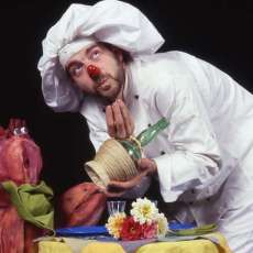 A La Carte: In a Fool's Kitchen