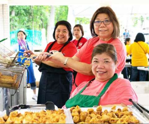 Filipino Festival Food Volunteers