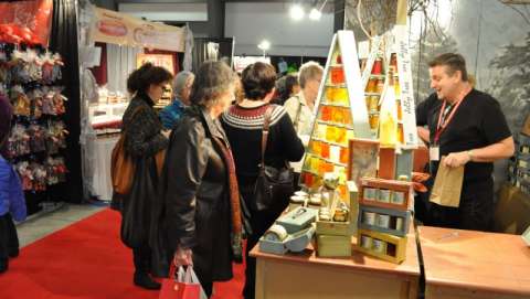 Originals Christmas Craft Sale Presented by Signatures