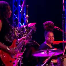 Kat Dyson (Guitar), Jazmine Kelly (Drums)