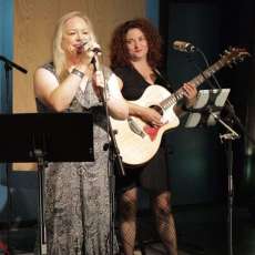 Debbie Hennessey, Carla Buffa (Live 6)
