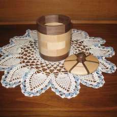 Segmented lidded Box