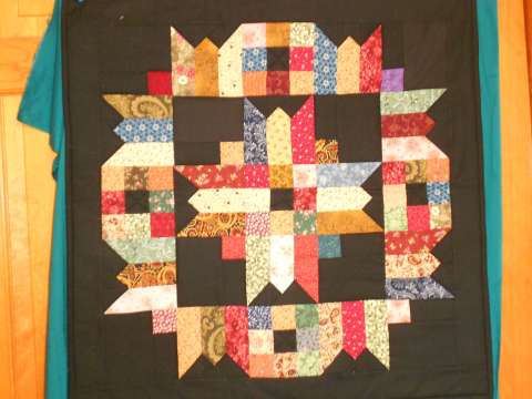 Scrappy Black Wallquilt