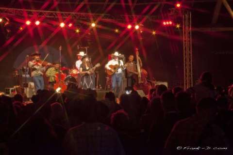 Strings Attached at Rodeo in France