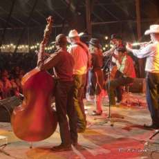 Strings Attached in France