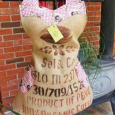 Recycled Burlap Red-Checked Coffee Cup Apron