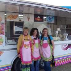 Grandmas Minis Attire