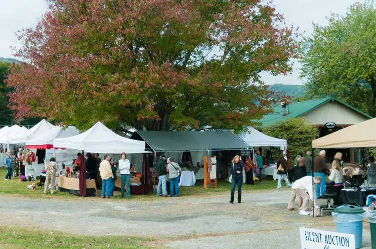 Spring Arts and Flowers Festival