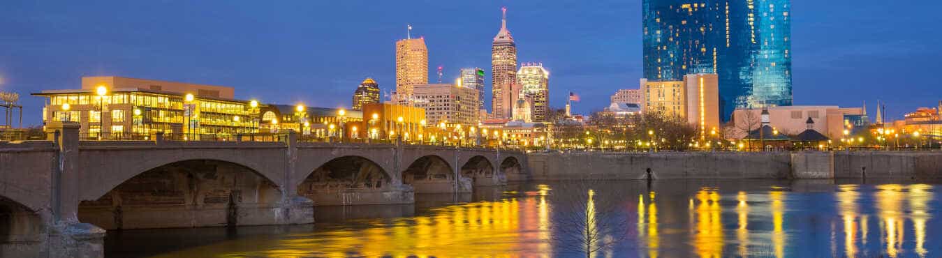 Indianapolis, Indiana skyline and the White River at twilight