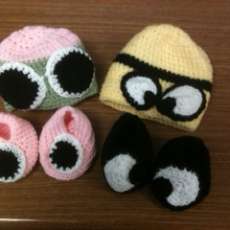 Minion hat and booties or choose Minnie