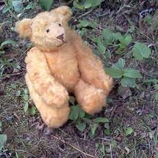 10 inch string jointed bear