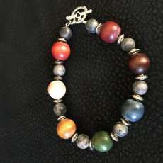 Multicolored wooden beads bracelet