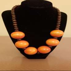 Wooden orange necklace with earrings
