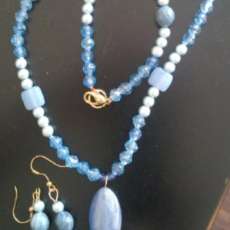 Shades of blue necklace and earring set