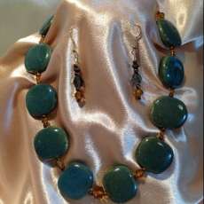 Synthetic Stone - Green Necklace with earrings