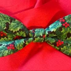 Christmas Holly Bow Tie (Small Size)
