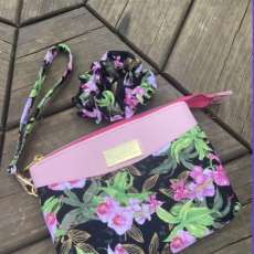 Pink flower mini pouch