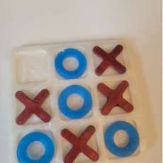 Red, white, and blue Tic-tac-toe
