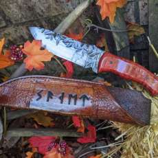Hunter/survival style knife