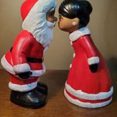 Mr and Mrs Kissing Claus
