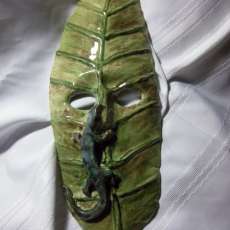 Leaf and Lizard Mask Wall hanging