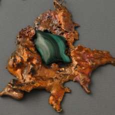 BEAUTIFUL COPPER AND MALACHITE HAND CRAFTED NECKLACE