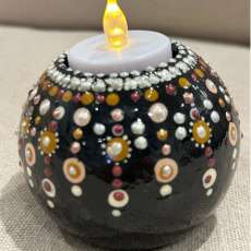 Black, gold and burgundy tea light holder
