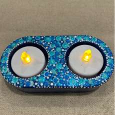 Double tea light holder