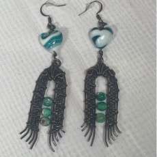 Green Heart Daingle Earrings