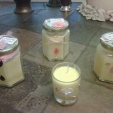 4 pc Soy Candle Set (3) 6 oz sz, (1) Votive  size Creamy Vanilla