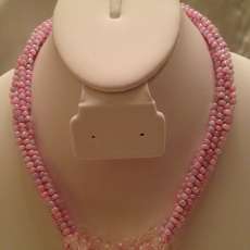 beaded necklace - pink