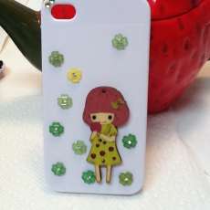 Diy iphone 4 case,iphone 4s case with wood girl looking for lucky clover
