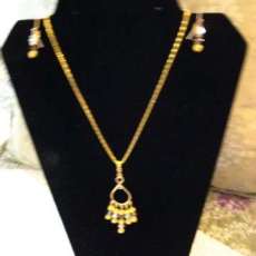 GOLD PLATED CHAIN WITH GOLD BEADS & CRYSTALS