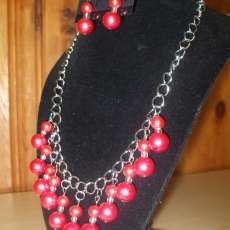 Pink Pearl necklace/earing set on silver chain