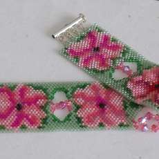 Bead weave flower bracelet