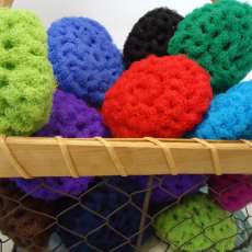 NYLON SCRUBBIES FOR KITCHEN BATH AND MORE - SET OF 5