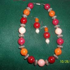 HANDMADE Orange/Maroon/Pink Necklace set